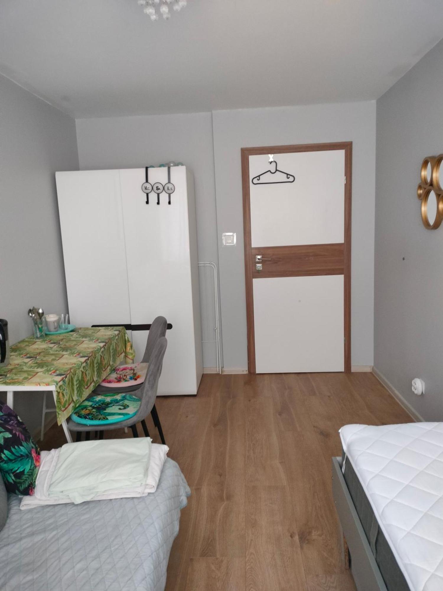 New Rooms 3Km To Centrum グダニスク エクステリア 写真